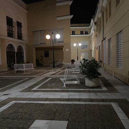Apartamento Centrico “Los Pajaritos” Con Garaje. Jerez de la Frontera Luaran gambar