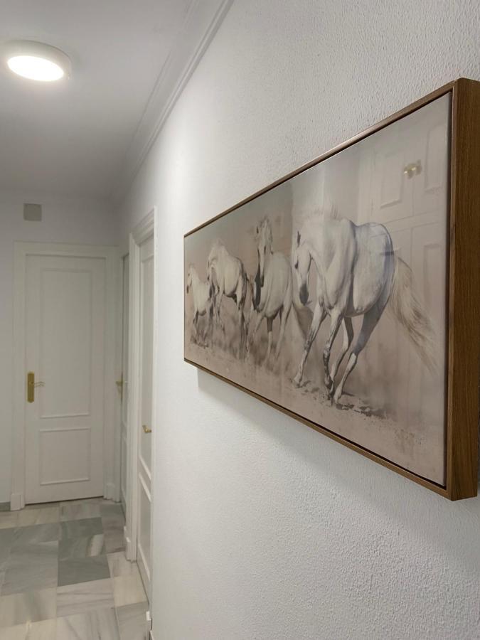 Apartamento Centrico “Los Pajaritos” Con Garaje. Jerez de la Frontera Luaran gambar