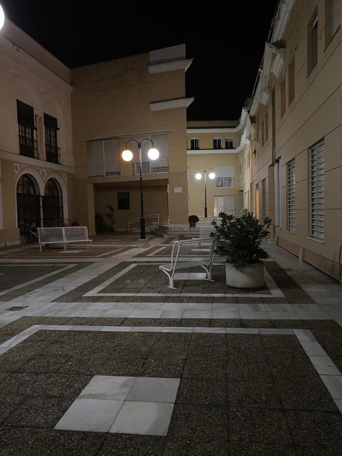 Apartamento Centrico “Los Pajaritos” Con Garaje. Jerez de la Frontera Luaran gambar